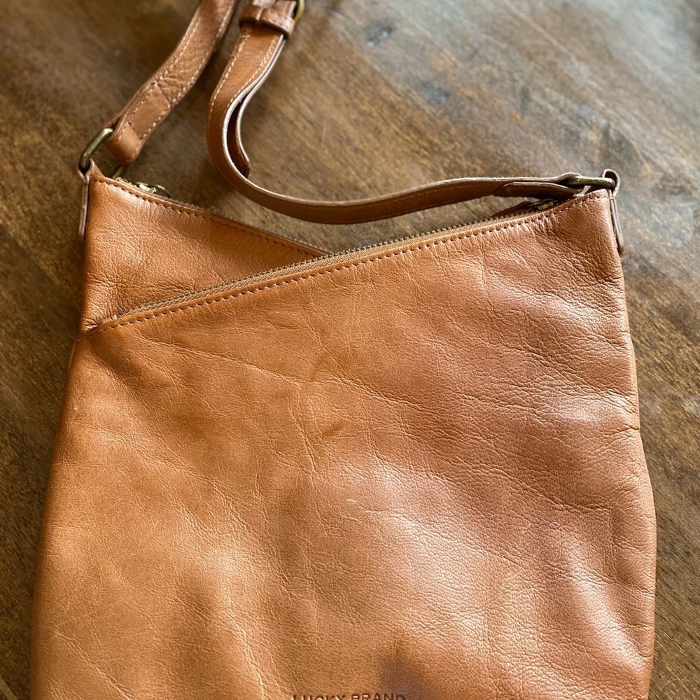 Lucky Brand beautiful crossbody purse